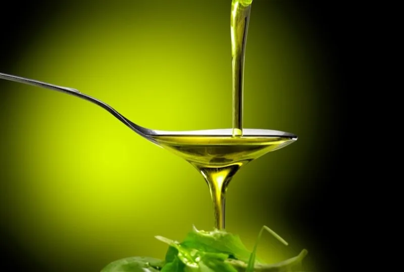 Composizione e valori nutrizionali dell'olio extravergine di oliva