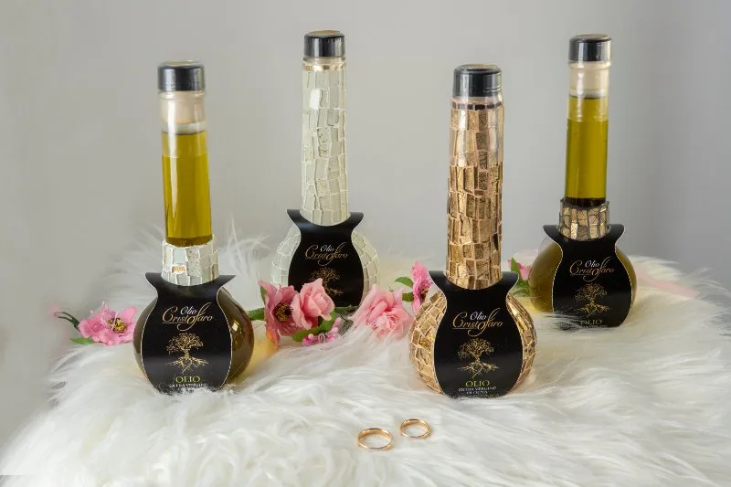 Bomboniera con bottiglia di olio extravergine di oliva per matrimonio
