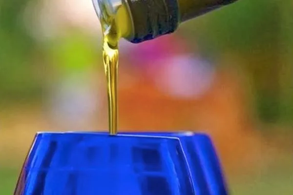 Bicchierino da assaggio per l'analisi sensoriale dell'olio extravergine