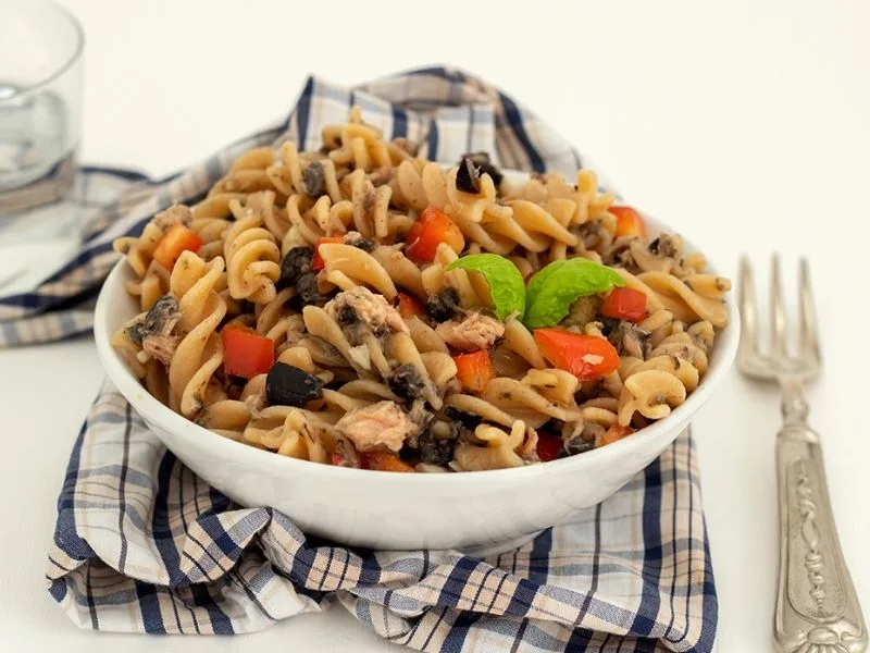 Pasta condita con patè di olive, ricetta di Olio Cristofaro